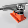 TRUCKS SKATE  IRON TRUCKS CO.  ORANGE – 149mm - Imagen 2